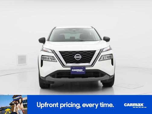 White 2023 Nissan Rogue SV