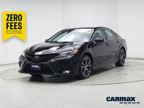Black 2019 Toyota Camry SE