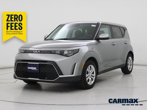 Gray 2024 Kia Soul LX