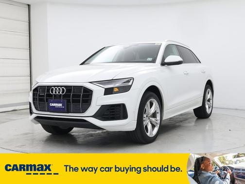 2022 Audi Q8 Premium Plus
