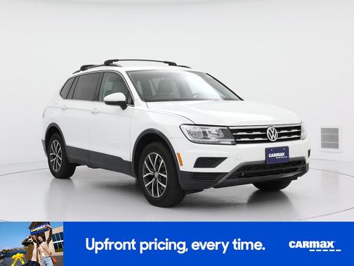 White 2019 Volkswagen Tiguan SE