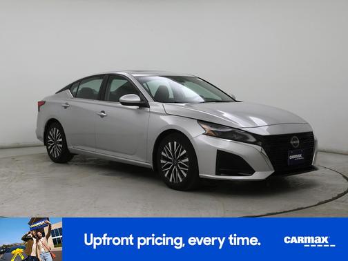 2023 Nissan Altima SV