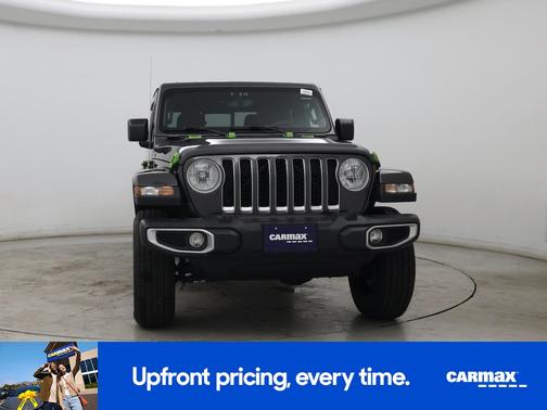 Gray 2021 Jeep Gladiator Overland