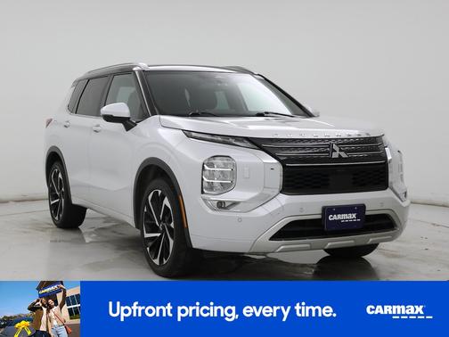 Silver 2023 Mitsubishi Outlander SEL