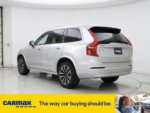 2022 Volvo XC90 T5 Momentum