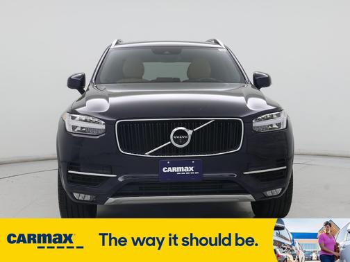2017 Volvo XC90 T6 Momentum