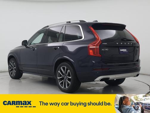 2017 Volvo XC90 T6 Momentum