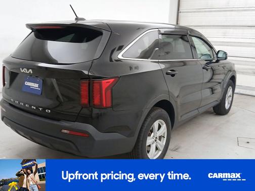2022 Kia Sorento LX