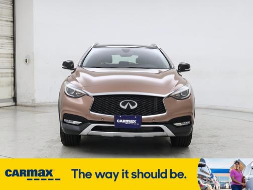 2018 INFINITI QX30 Premium