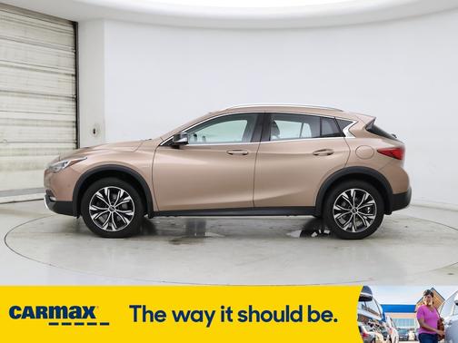2018 INFINITI QX30 Premium