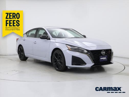 Gray 2023 Nissan Altima SR