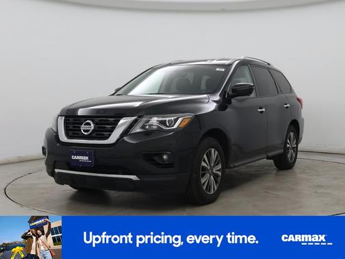 Green 2019 Nissan Pathfinder SL