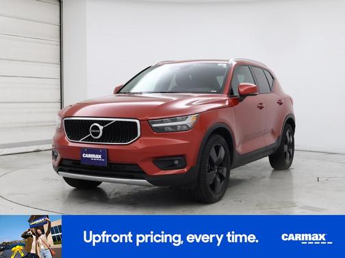 2021 Volvo XC40 T5 Momentum