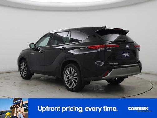 Black 2020 Toyota Highlander Hybrid Platinum