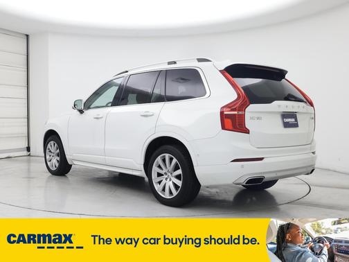 2018 Volvo XC90 T6 Momentum