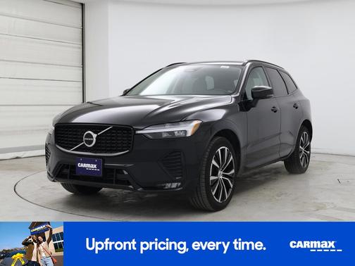 2023 Volvo XC60 B5 Plus Dark Theme