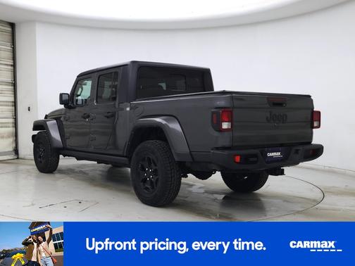 Gray 2021 Jeep Gladiator Willy's