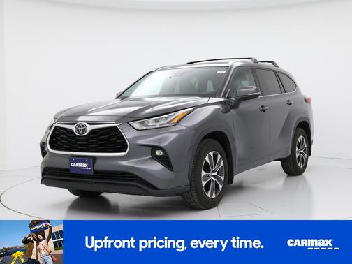 Gray 2020 Toyota Highlander XLE