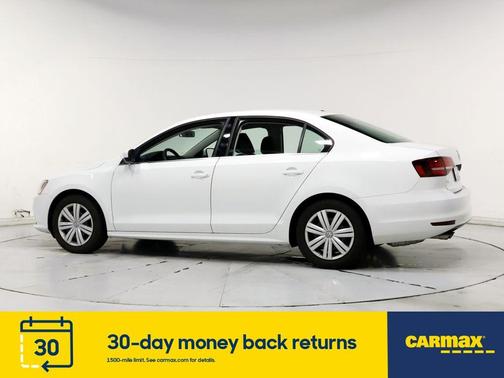 Photo 2 of 25 of 2017 Volkswagen Jetta 1.4T S