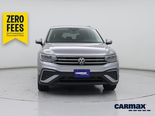 Silver 2023 Volkswagen Tiguan SE
