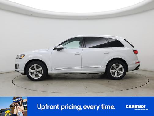 White 2022 Audi Q7 Premium Plus