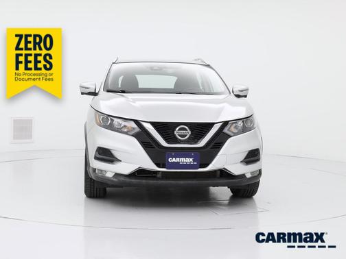 Silver 2022 Nissan Rogue Sport SV