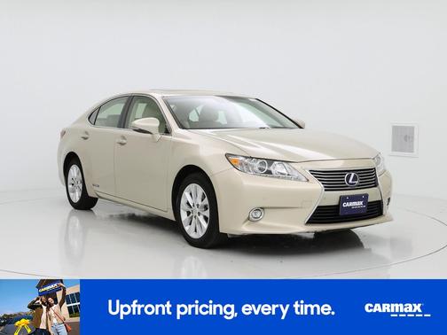 2015 Lexus ES 300h 
