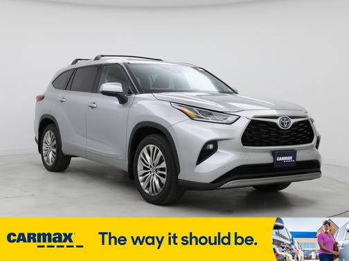 2023 Toyota Highlander Hybrid Platinum