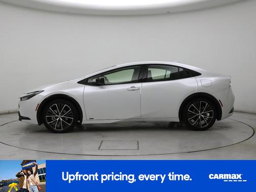 2025 Toyota Prius XLE