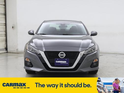 2020 Nissan Altima SV