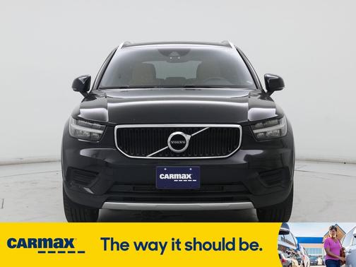 2020 Volvo XC40 T5 Momentum