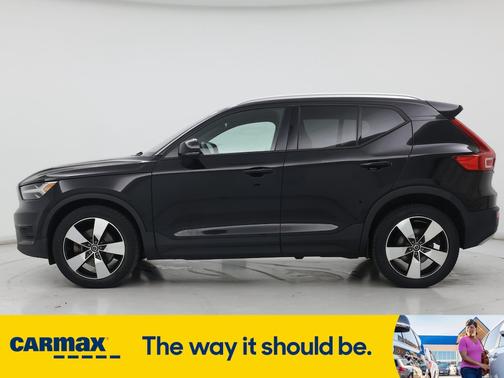 2020 Volvo XC40 T5 Momentum