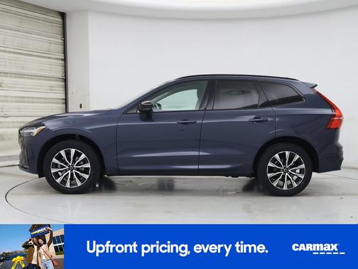 2024 Volvo XC60 B5 Core Dark Theme