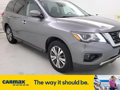 2018 Nissan Pathfinder SV