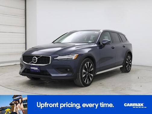 2024 Volvo V60 Cross Country B5 Ultimate