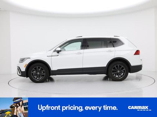 White 2024 Volkswagen Tiguan SE