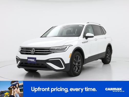 White 2024 Volkswagen Tiguan SE