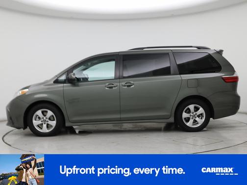 2018 Toyota Sienna LE
