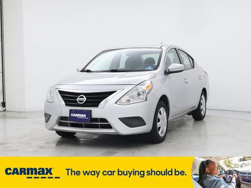 2016 Nissan Versa SV