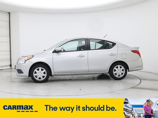 2016 Nissan Versa SV