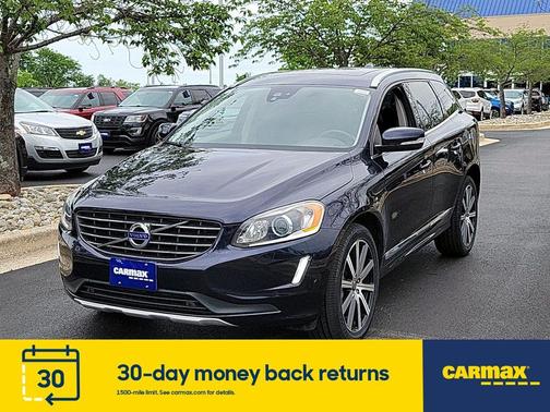 Photo 3 of 26 of 2017 Volvo XC60 T6 Inscription