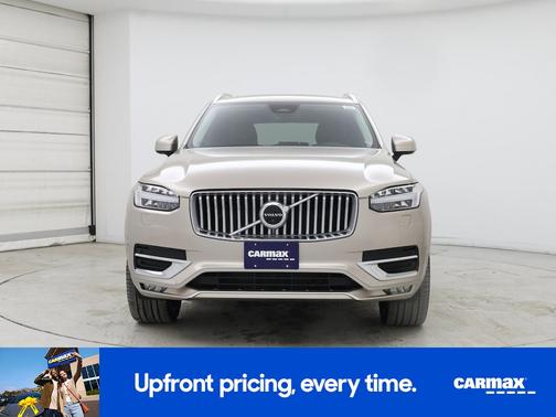 2023 Volvo XC90 B6 Plus