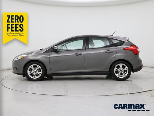 Gray 2014 Ford Focus SE