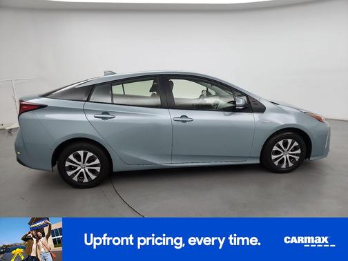 2022 Toyota Prius LE