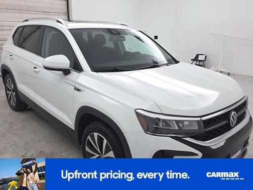 White 2022 Volkswagen Taos SE