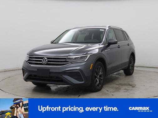 Gray 2023 Volkswagen Tiguan SE