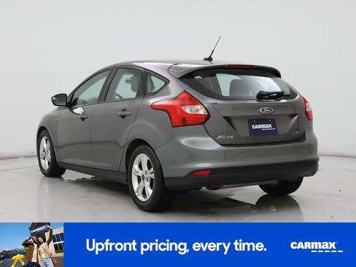Gray 2014 Ford Focus SE
