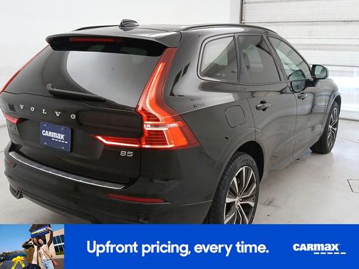 2023 Volvo XC60 B5 Plus Dark Theme