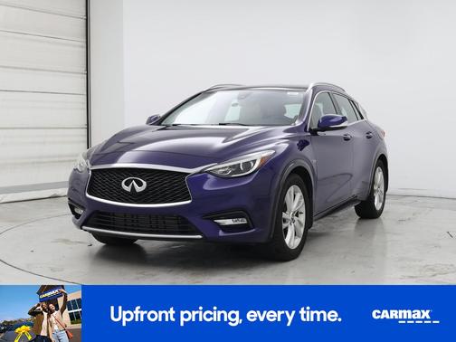 2017 INFINITI QX30 Premium