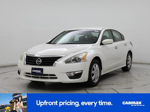 White 2014 Nissan Altima S